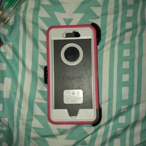 iPhone 6 pink otter box case// almost brand new